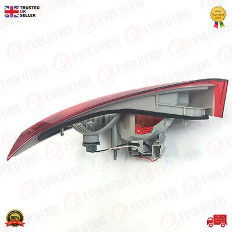A Pair Of Ford Focus Mk3 Saloon / Sedan Rear Inner Light Complete Rh/Lh 2012 On
