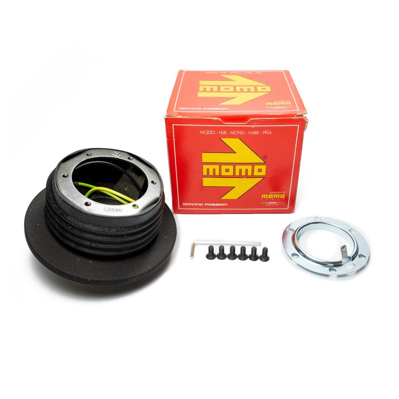MOMO Steering Wheel Hub Boss Kit Adapter K2008 BMW 3 Series (E36) >1990-2000< Without Airbag