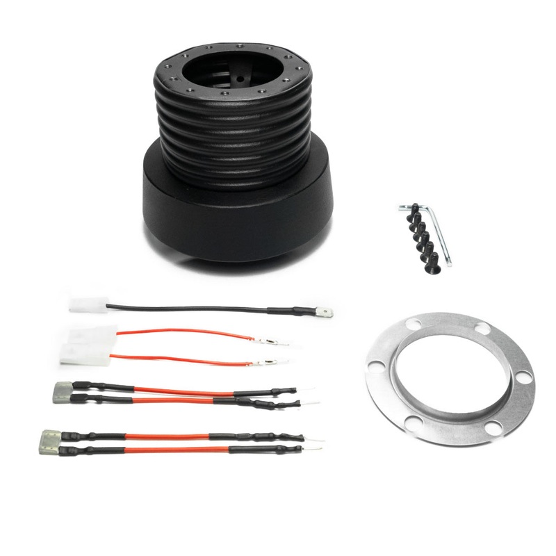 Luisi Steering Wheel Hub Boss Kit Adapter MAC7318 Audi R8 >2007 and onwards< With Airbag